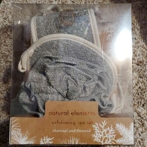 Natural Elements Exfoliating Spa Set Charcoal